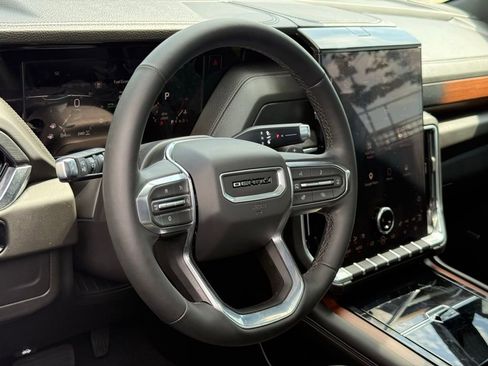 Used 2025 GMC Yukon XL Denali w/ Sun & Power Step Package AWD/4WD image 25