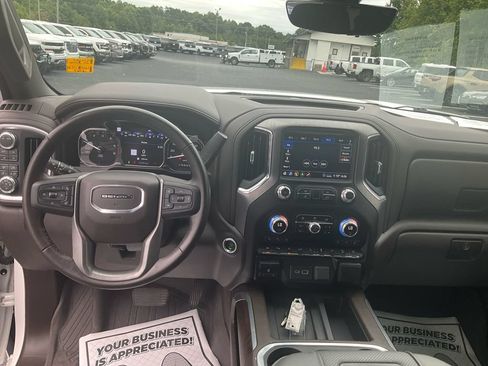Used 2020 GMC Sierra 1500 Denali w/ Denali Ultimate Package AWD/4WD image 25
