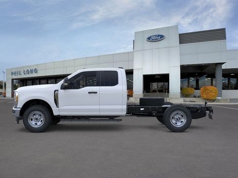 New 2026 Ford F350 XL w/ XL Chrome Package AWD/4WD image 3