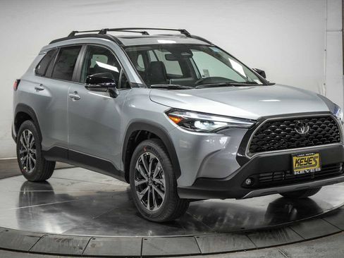 New 2025 Toyota Corolla Cross XLE image 5