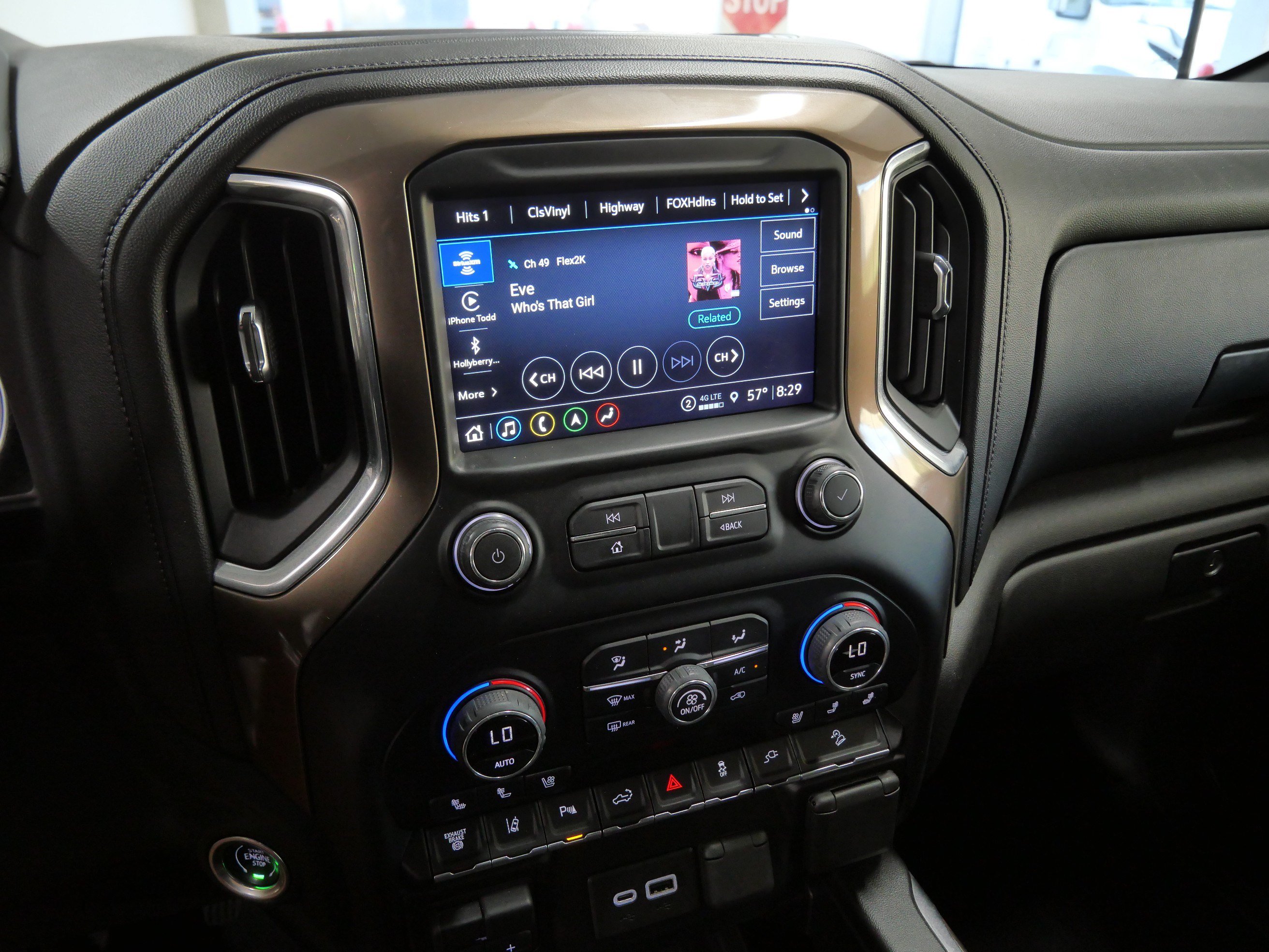 Used 2022 Chevrolet Silverado 3500 High Country w/ Z71 Off-Road Package AWD/4WD image 22