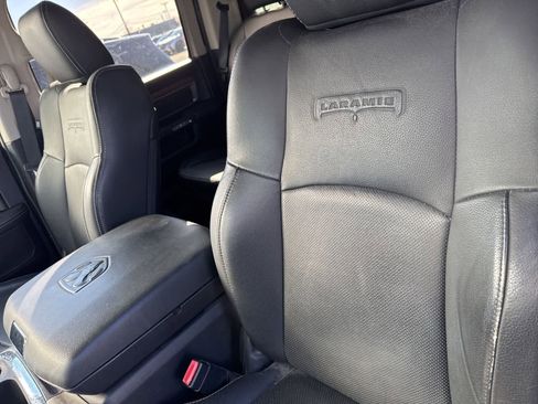 Used 2016 RAM 1500 Laramie w/ Convenience Group image 12
