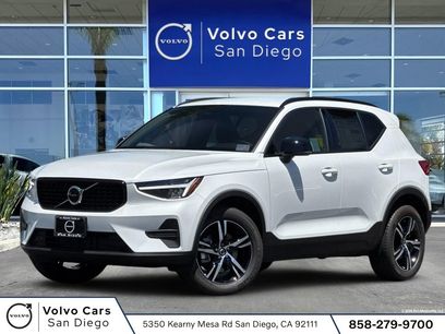 New 2026 Volvo XC40 B5 Core w/ Climate Package