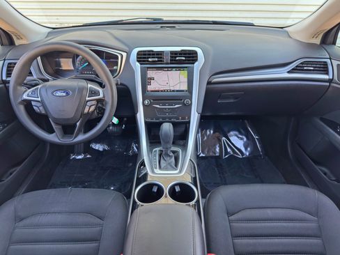 Used 2013 Ford Fusion SE FWD image 11