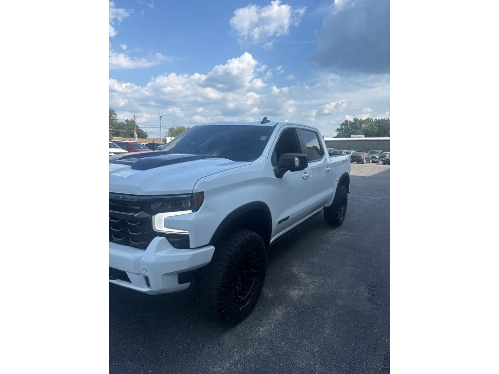 Used 2025 Chevrolet Silverado 1500 ZR2 w/ Technology Package AWD/4WD image 3