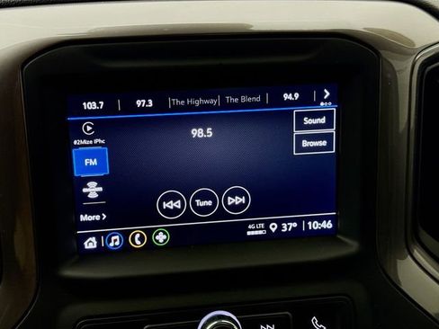 Used 2024 Chevrolet Silverado 2500 Custom w/ Custom Value Package image 15