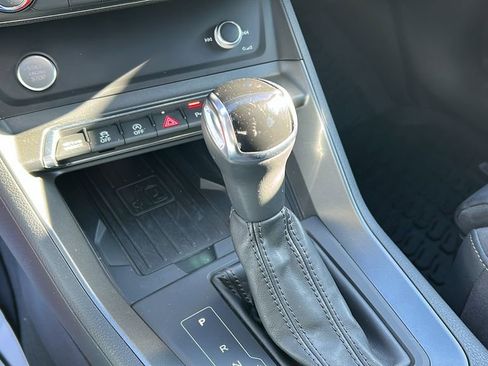 Used 2020 Audi Q3 2.0T Premium Plus image 19