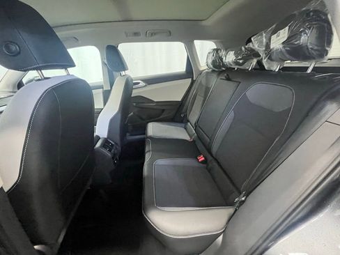 New 2025 Volkswagen Taos SE image 23