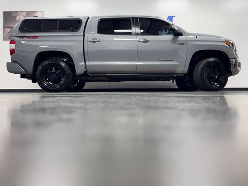 Used 2018 Toyota Tundra Limited w/ Limited Premium Package AWD/4WD image 3