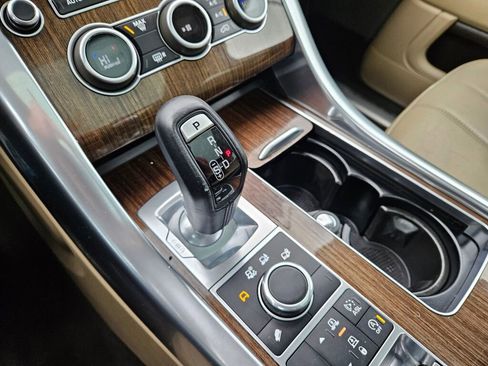 Used 2016 Land Rover Range Rover Sport HSE image 24