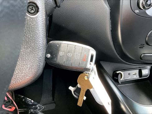 Used 2018 Kia Soul + FWD image 14