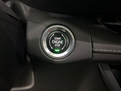 Used 2022 Buick Envision Essence w/ Sport Touring Package image 15