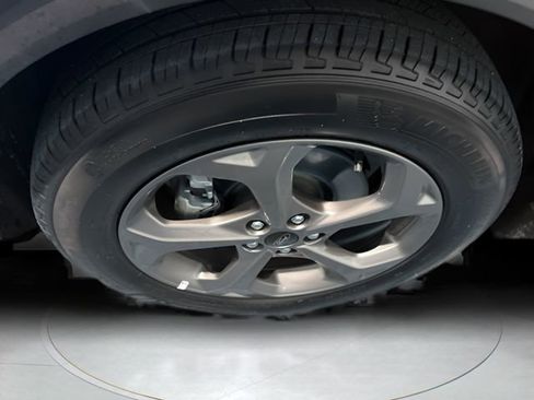 Used 2025 Ford Escape ST-Line image 9