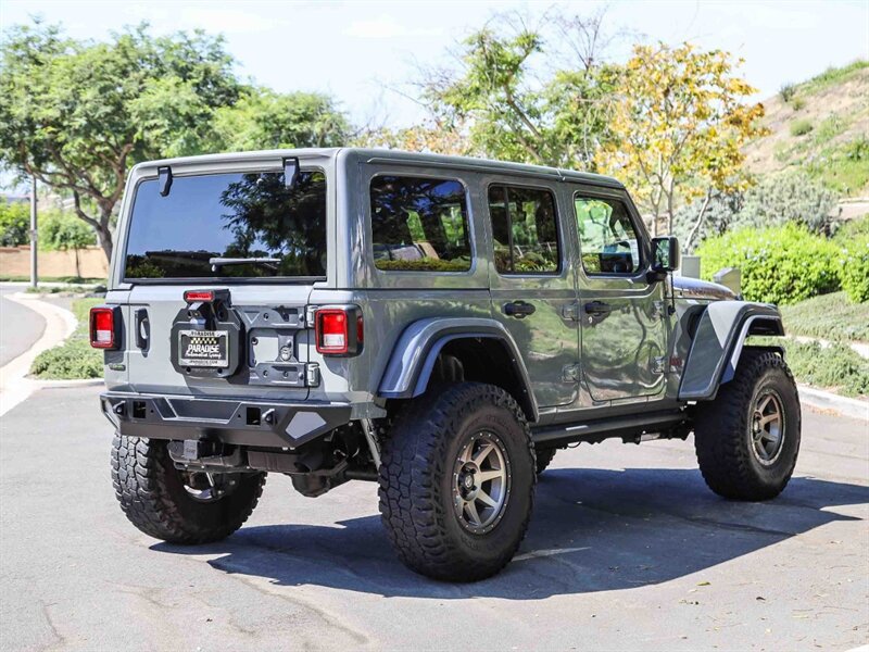 Used 2022 Jeep Wrangler Unlimited Rubicon w/ LED Lighting Group AWD/4WD image 5