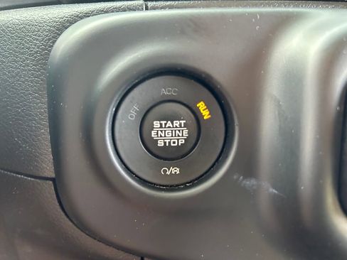 Used 2021 Jeep Wrangler Unlimited Sport image 15