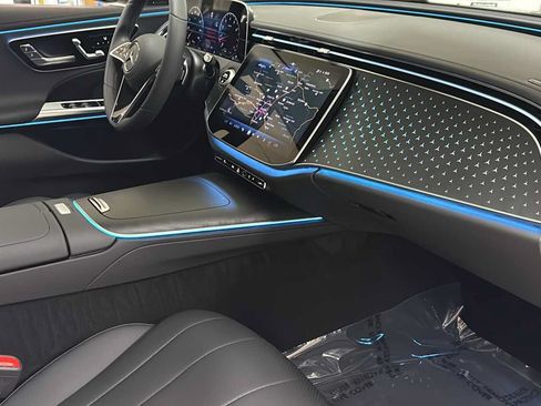 New 2026 Mercedes-Benz E 350 4MATIC Sedan image 35