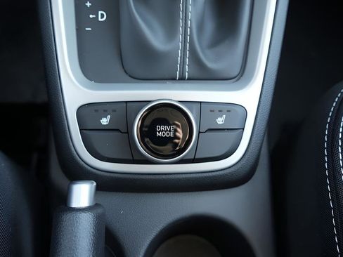New 2026 Hyundai Venue SEL FWD image 30