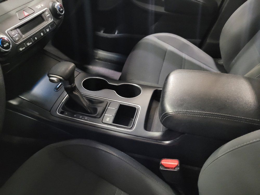 Used 2019 Kia Sorento FWD V6 image 26