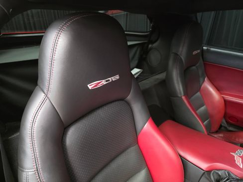 Used 2009 Chevrolet Corvette Z06 w/ Preferred Equipment Group RWD image 29