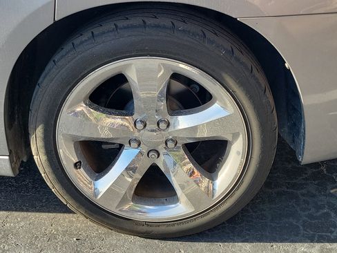 Used 2013 Dodge Charger SXT w/ Rallye Appearance Group image 8