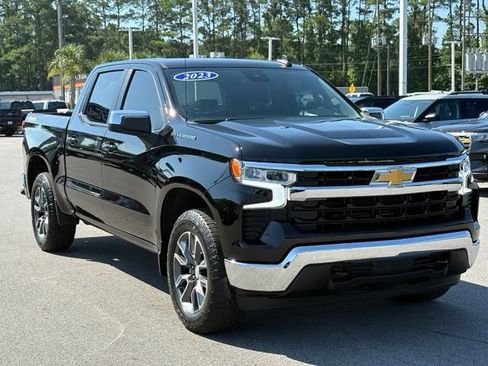Used 2023 Chevrolet Silverado 1500 LT AWD/4WD image 7
