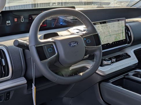 New 2026 Ford Expedition Max Active image 27