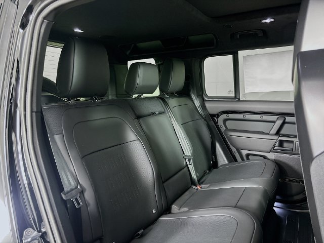 New 2026 Land Rover Defender 110 OCTA AWD/4WD image 25