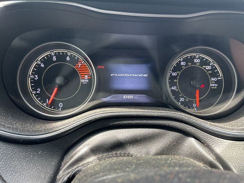 Certified 2019 Jeep Cherokee Trailhawk w/ Comfort/Convenience Group image 8