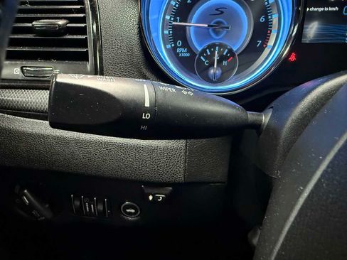 Used 2014 Chrysler 300 S w/ Luxury Group RWD image 14