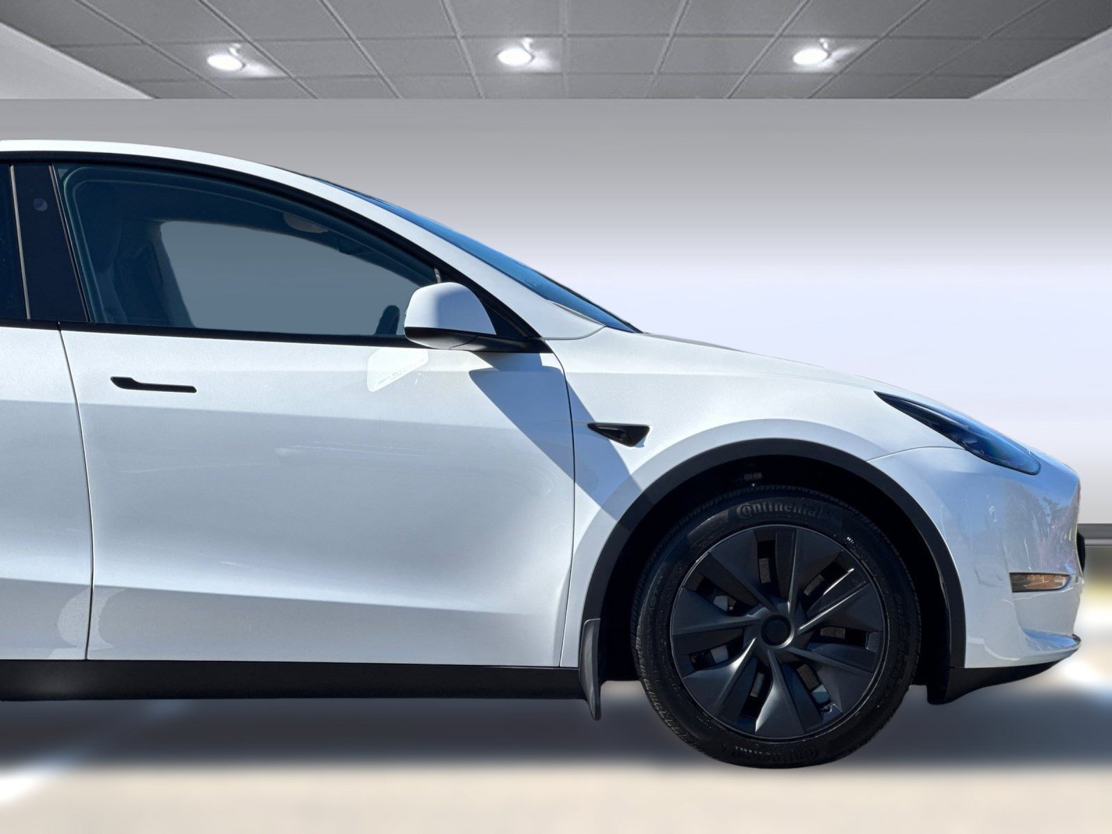 Used 2025 Tesla Model Y Long Range AWD/4WD image 35