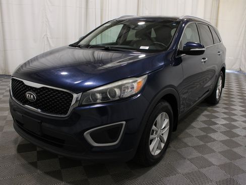 Used 2018 Kia Sorento FWD image 29