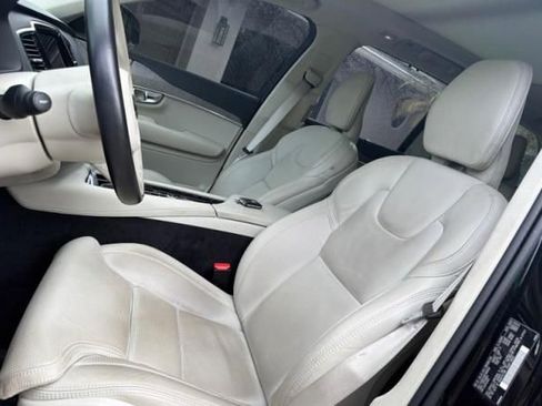 Used 2023 Volvo XC90 B6 Ultimate w/ Lounge Package AWD/4WD image 6