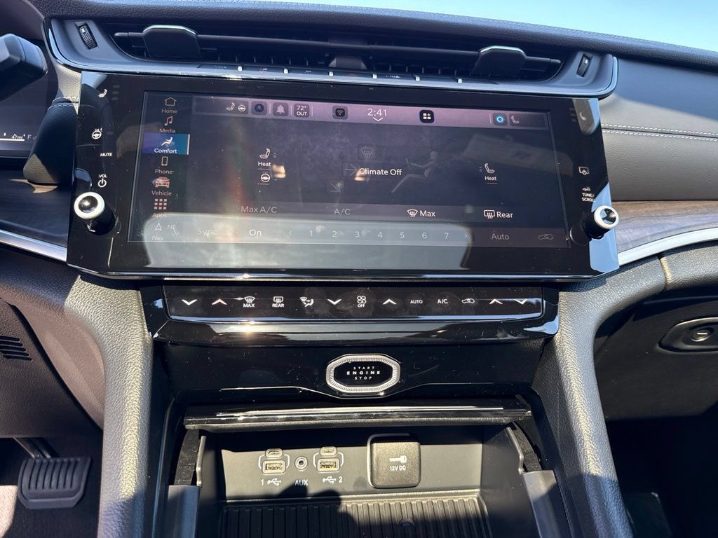 New 2027 Jeep Grand Cherokee Limited AWD/4WD image 12