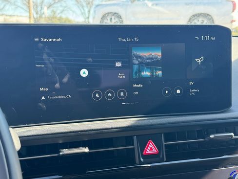 Used 2025 Kia EV6 Light w/ Light LR Technology Package image 17