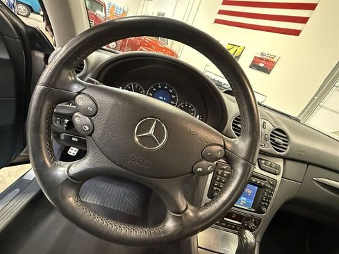 Used 2004 Mercedes-Benz CLK 320 Coupe image 20