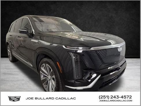 Certified 2026 Cadillac Vistiq Luxury image 1