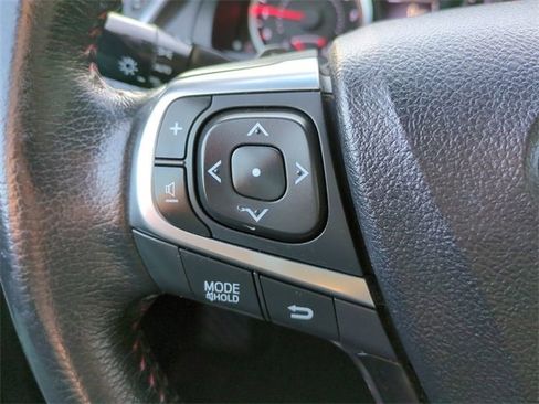 Used 2017 Toyota Camry SE image 22