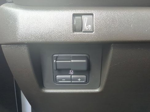 Used 2024 Chevrolet Colorado Trail Boss w/ Technology Package image 21