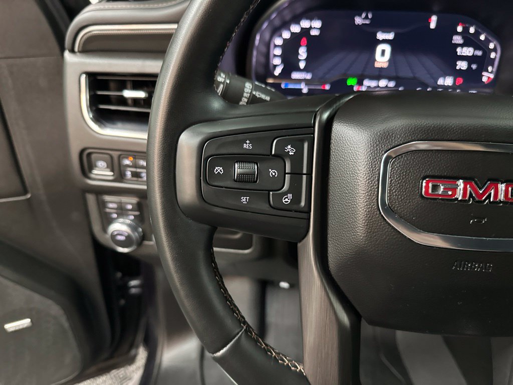 Used 2023 GMC Yukon XL AT4 w/ Technology Package AWD/4WD image 14