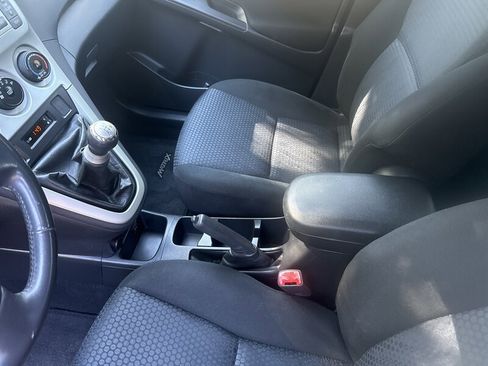 Used 2009 Toyota Matrix XRS image 34