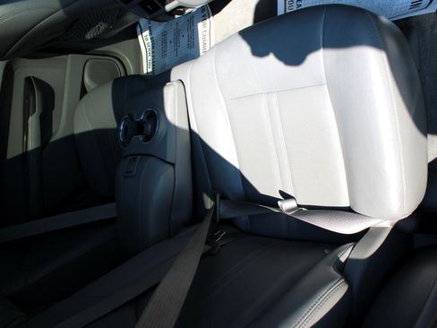 Used 2012 Cadillac SRX Luxury image 15