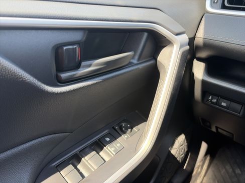 Used 2025 Toyota RAV4 LE AWD/4WD image 25
