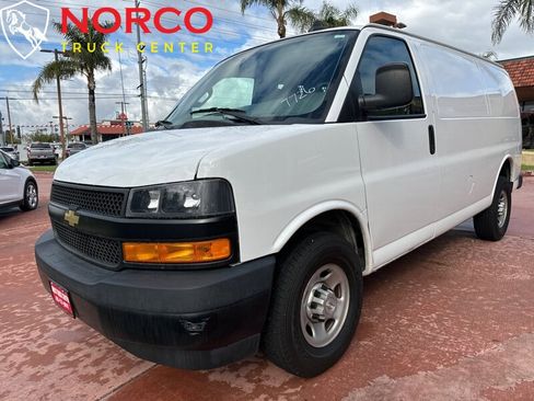 Used 2021 Chevrolet Express 2500 w/ Driver Convenience Package image 6