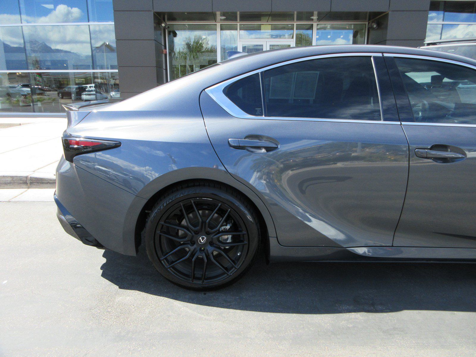 Used 2021 Lexus IS 350 F Sport w/ Dynamic Handling Package AWD/4WD image 12