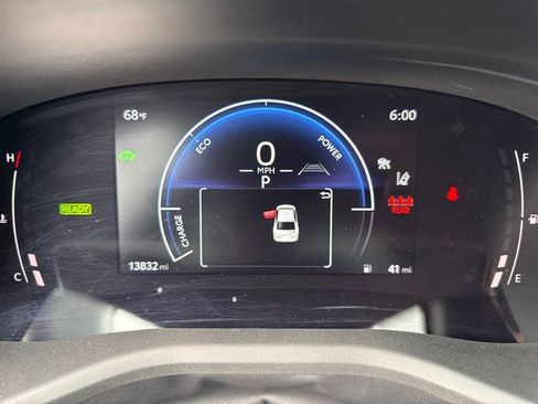 Used 2025 Toyota Camry LE FWD image 15