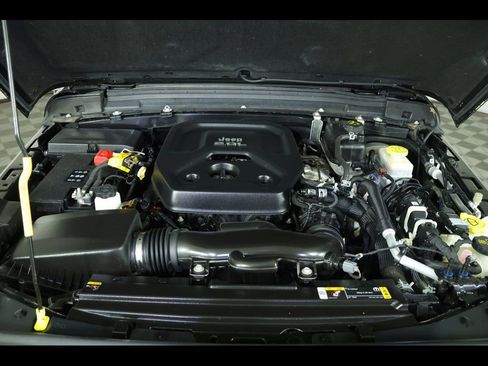 Used 2021 Jeep Wrangler Sport S image 16