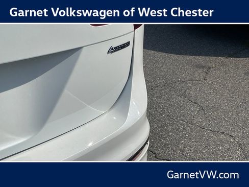Certified 2024 Volkswagen Tiguan SE R-Line AWD/4WD image 43
