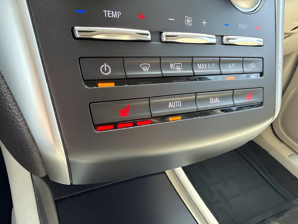 Used 2015 Lincoln MKC FWD w/ Equipment Group 101A Select image 23