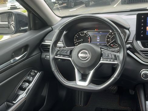 Used 2024 Nissan Altima 2.5 SR w/ SR Premium Package image 21