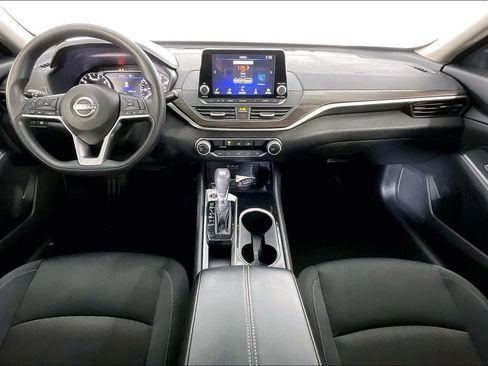 Used 2024 Nissan Altima 2.5 SV FWD image 21